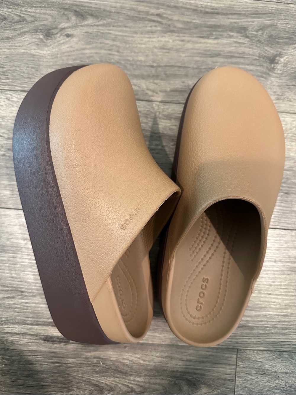CROCS Dylan platform